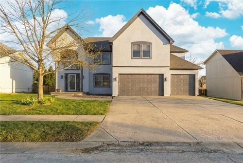 25609 E 31st Ter S, Blue Springs, MO, 64015-1152 | Card Image