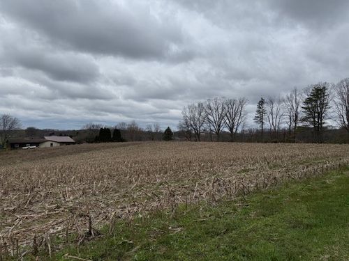 320 Jones Rd, Cabot, PA, 16023-9735 | Card Image