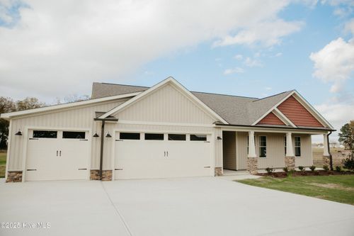 109 Lucky Lane, Pikeville, NC, 27863 | Card Image