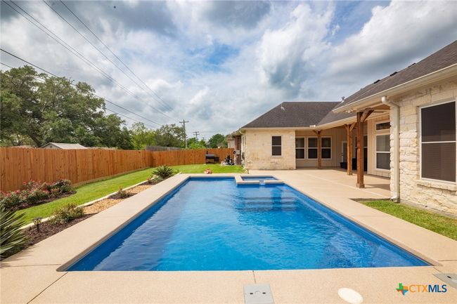 404 Iron Gate, House other with 5 bedrooms, 5 bathrooms and null parking in Victoria TX | Image 38