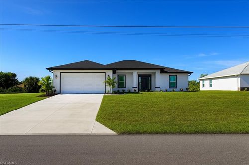402 Ne 31st Ter, Cape Coral, FL, 33909 | Card Image