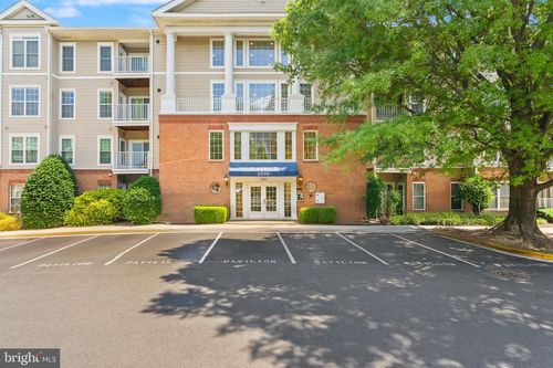408-6990 Falls Reach Dr, FALLS CHURCH, VA, 22043-2351 | Card Image