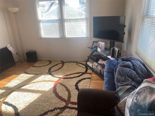 47 Walnut Ave E, Farmingdale, NY, 11735-3843 | Card Image