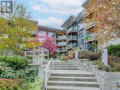 408 - 797 Tyee Rd, Condo with 2 bedrooms, 2 bathrooms and 1 parking in Victoria BC | Image 3