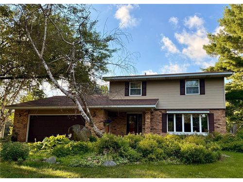 641 Parkview Dr, New Richmond, WI, 54017-2308 | Card Image