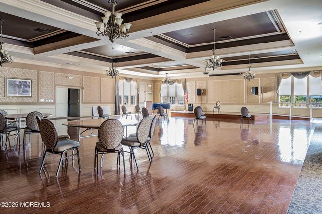 19 E Francesa Ct, Home with 3 bedrooms, 3 bathrooms and null parking in Farmingdale NJ | Image 57