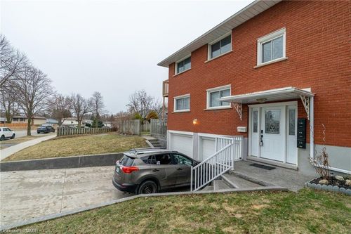 bsmnt-35 Shaftsbury Dr, Kitchener, ON, N2A1N4 | Card Image