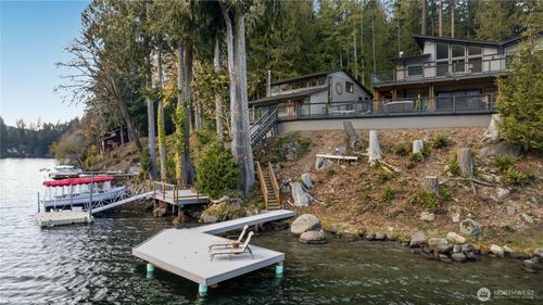 76 Thompson Point Rd, Port Angeles, WA, 98363-7124 | Card Image