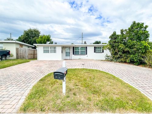 10491 117th Dr, LARGO, FL, 33773-2402 | Card Image