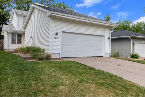 8103 Alpine Dr, Urbandale, IA, 50322-1614 | Card Image