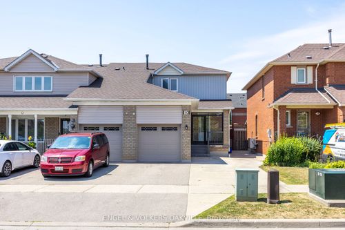 10 Crieff Ave, Maple, ON, L6A2B6 | Card Image