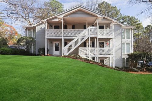 208 Natchez Trce, Sandy Springs, GA, 30350-3003 | Card Image