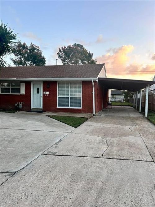 105 Carmen Dr, Avondale, LA, 70094-2716 | Card Image