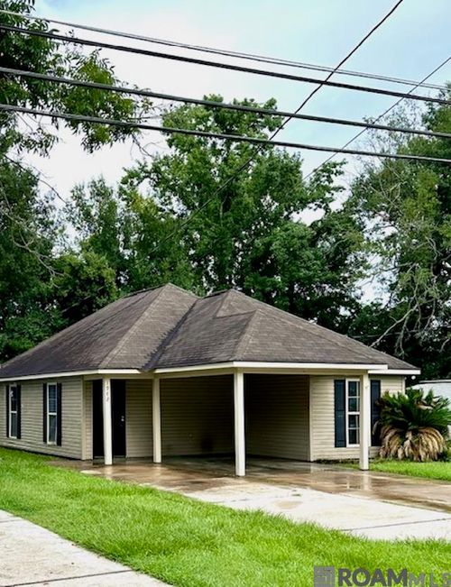 1942 S Ringer Ave, Gonzales, LA, 70737-4124 | Card Image