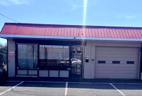 632 Long Island Ave, Deer Park, NY, 11729-4043 | Card Image