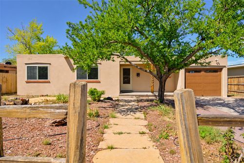 2592 Camino Chueco, Santa Fe, NM, 87505 | Card Image