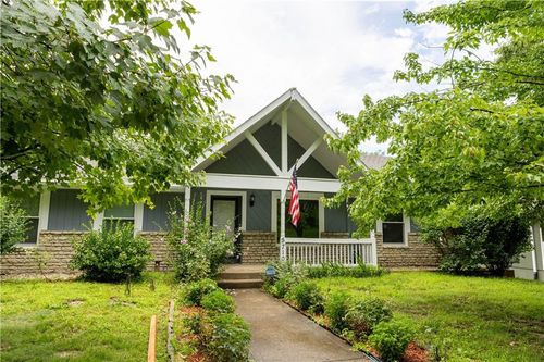 5710 Nw Raintree Dr, Parkville, MO, 64152-3346 | Card Image