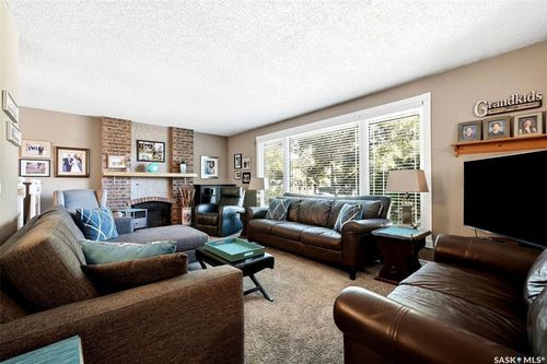 210 Windfield Road, Regina, SK, S4V0K3 | Card Image