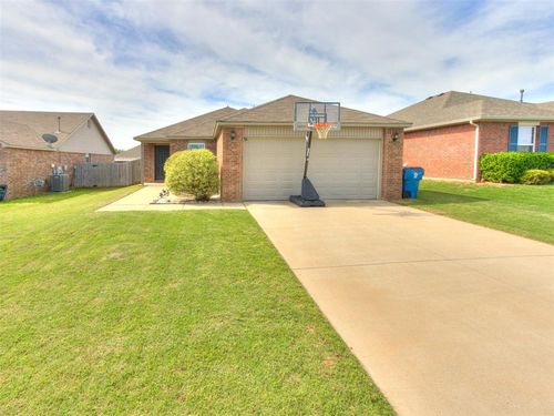 420 Ne 19th Pl, Newcastle, OK, 73065 | Card Image