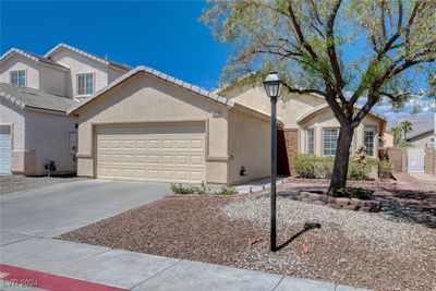 4824 Royal Lake Avenue, House other with 3 bedrooms, 2 bathrooms and null parking in Las Vegas NV | Image 3