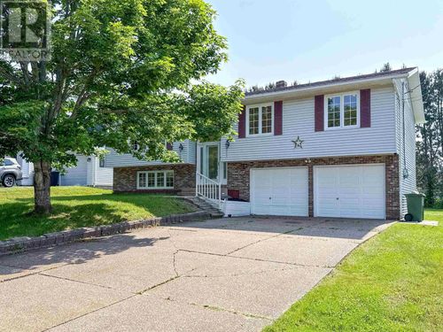 27 Beer St, Charlottetown, PE, C1A8Z4 | Card Image