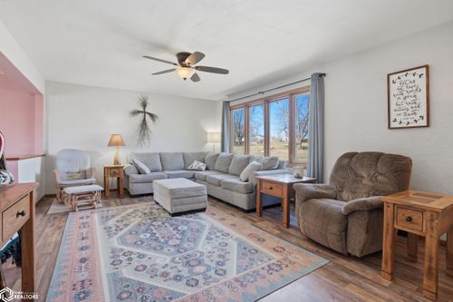 105 E Main St, Lockridge, IA, 52635-9757 | Card Image