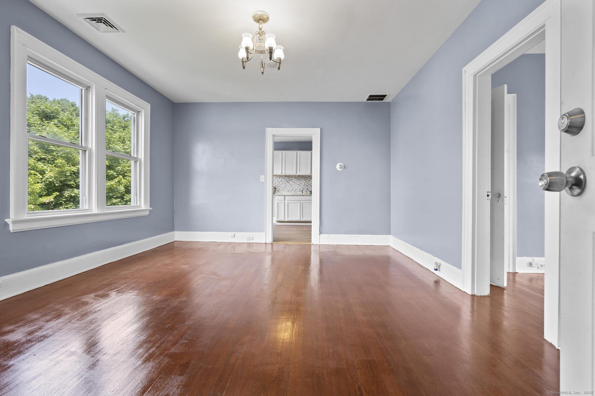 Residential Lease in Waterbury 4