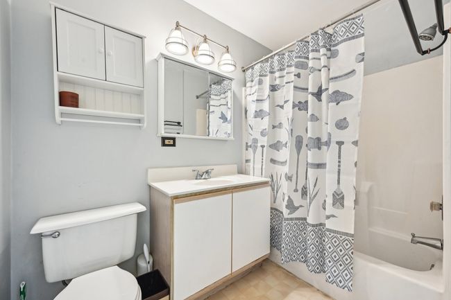 1024 Center Dr, Townhouse with 2 bedrooms, 2 bathrooms and 2 parking in MARENGO IL | Image 27
