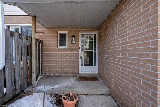 43 - 10 Holborn Crt, Townhouse with 3 bedrooms, 2 bathrooms and 2 parking in Kitchener ON | Image 10