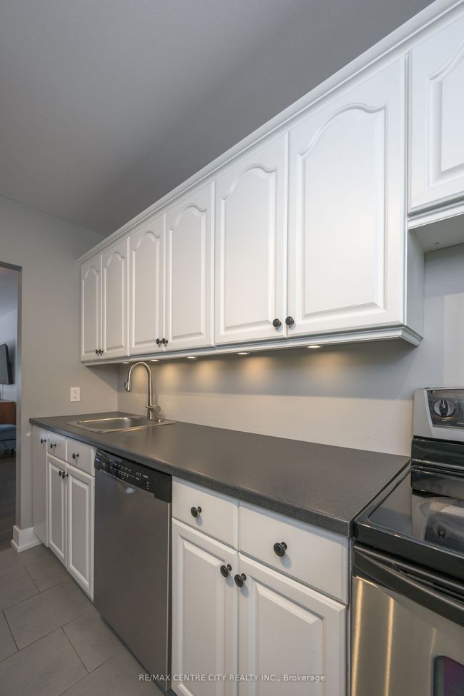 48 - 92 Homestead Cres, Condo with 2 bedrooms, 2 bathrooms and 2 parking in London ON | Image 9