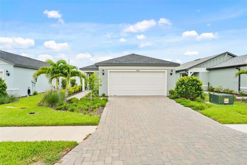 6560 Silverstar Dr, Sarasota, FL, 34240-2368 | Card Image