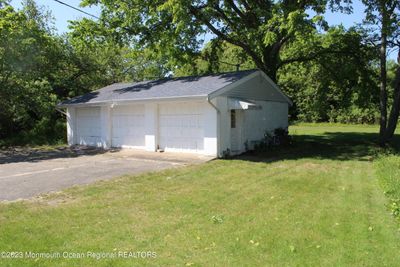 724 W Bay Avenue, House other with 4 bedrooms, 3 bathrooms and null parking in Barnegat NJ | Image 2