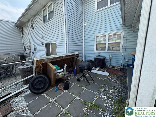 215 W Lehigh St, Townhouse with 3 bedrooms, 3 bathrooms and null parking in Bethlehem PA | Image 41