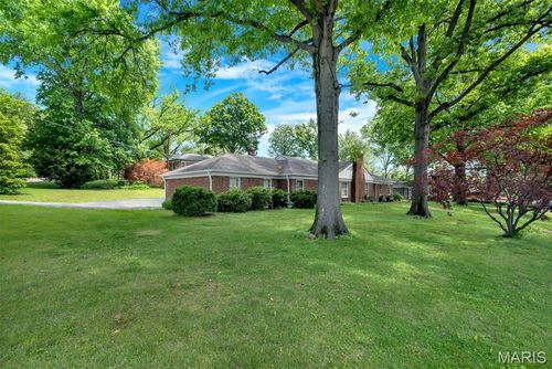 9071 Monmouth Drive, St Louis, MO, 63117 | Card Image