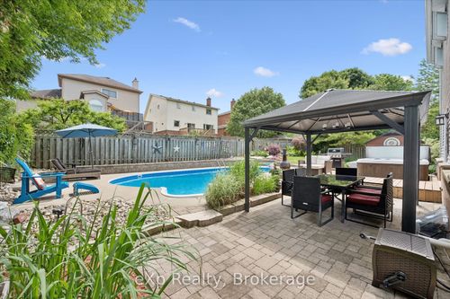 39 Celia Cres, Guelph, ON, N1G4R4 | Card Image