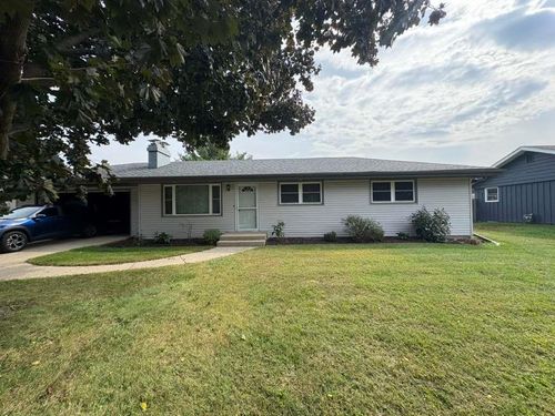 11807 Ventura Blvd, Machesney Park, IL, 61115-1044 | Card Image