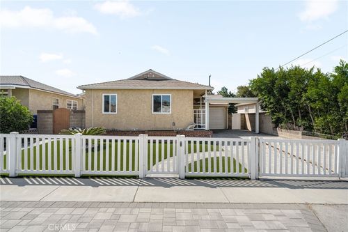 738 W 145th St, Gardena, CA, 90247-2706 | Card Image