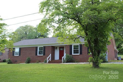 1505 Canterbury Pl Ne, Lenoir, NC, 28645-4709 | Card Image