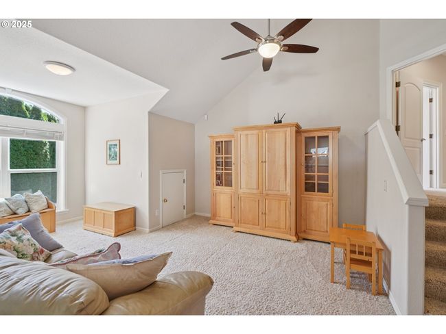 1488 Sw 17 Th Ct, House other with 5 bedrooms, 4 bathrooms and 3 parking in Gresham OR | Image 37