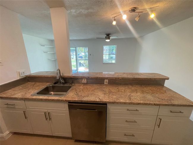 APT-104 - 5190 E Sabal Palm Blvd, Condo with 2 bedrooms, 2 bathrooms and null parking in Tamarac FL | Image 9