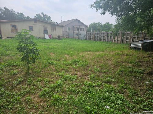 907 Hough, Adkins, TX, 78101-9466 | Card Image