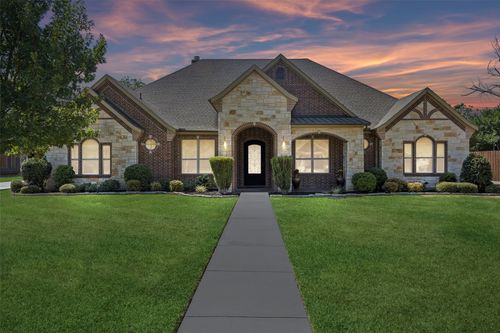 2526 Fruitland Ave, Farmers Branch, TX, 75234-4722 | Card Image