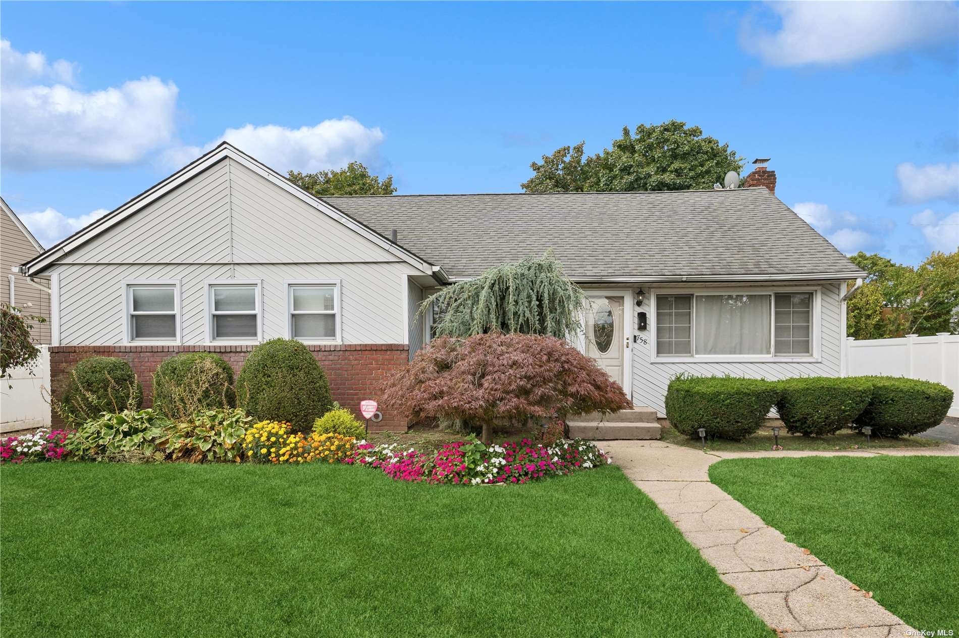 Merrick Ave, East Meadow, NY 11554