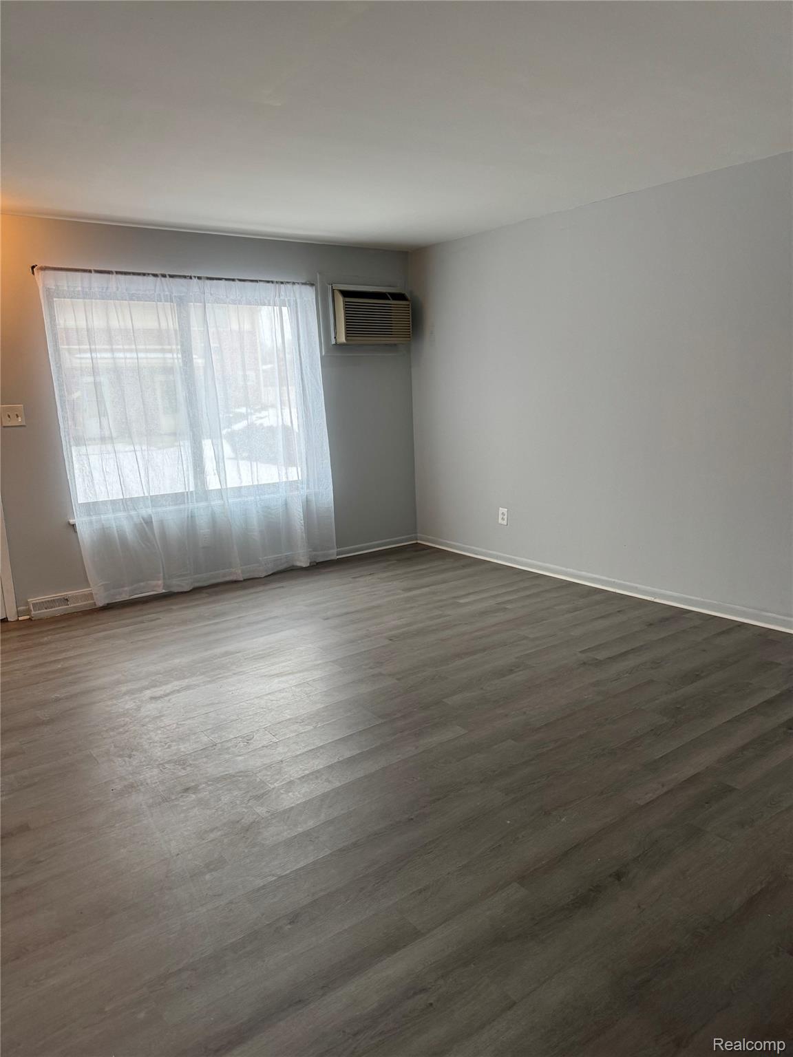 Residential Lease in Madison Heights 5
