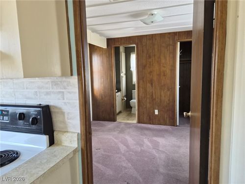 201 N Murphy St, Pahrump, NV, 89060-3833 | Card Image