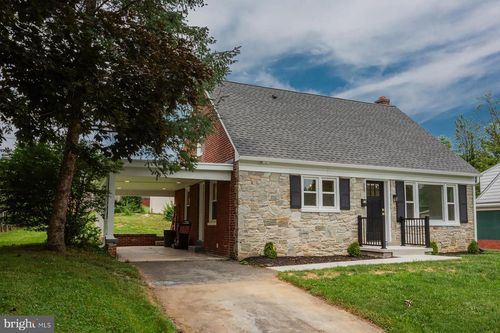 1307 Meadowcreek Ln, LANCASTER, PA, 17603-4615 | Card Image