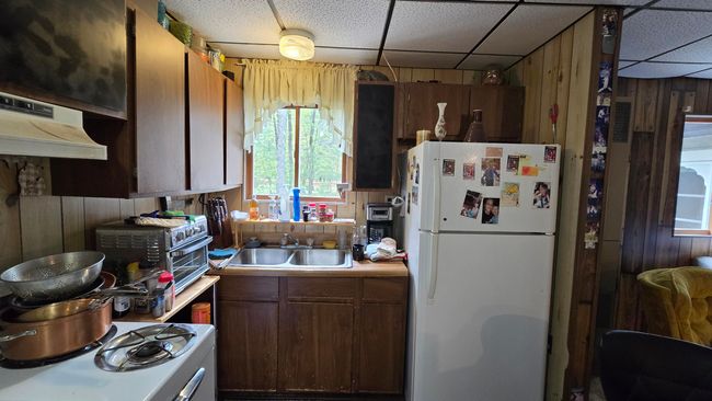 211 Skocelas Rd N, House other with 2 bedrooms, 1 bathrooms and null parking in Manistee MI | Image 16
