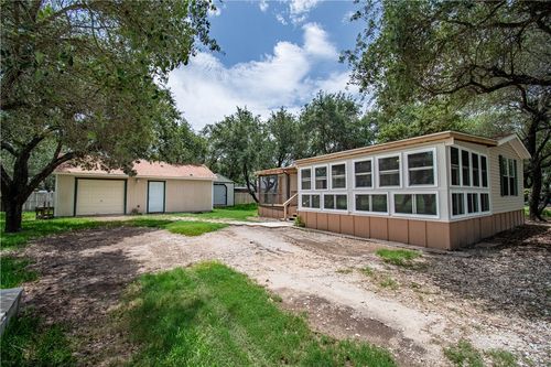 1128 N Hood St, Rockport, TX, 78382-5307 | Card Image
