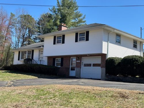 1252 East St, Ludlow, MA, 01056-1515 | Card Image