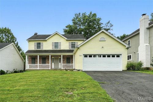 9856 Oak Haven Ave, Saint Louis, MO, 63119-1040 | Card Image